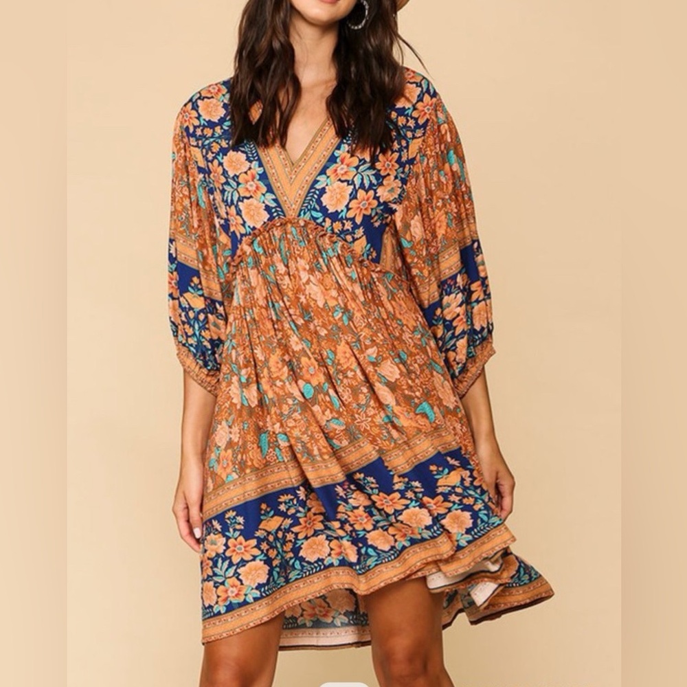 Floral Dress with V-Neck and Puff Sleeves